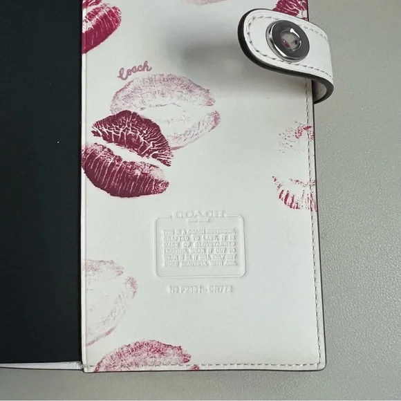 Coach Lip Print Glovetanned Leather Refillable Notebook Cover Journal - Picture 7 of 13